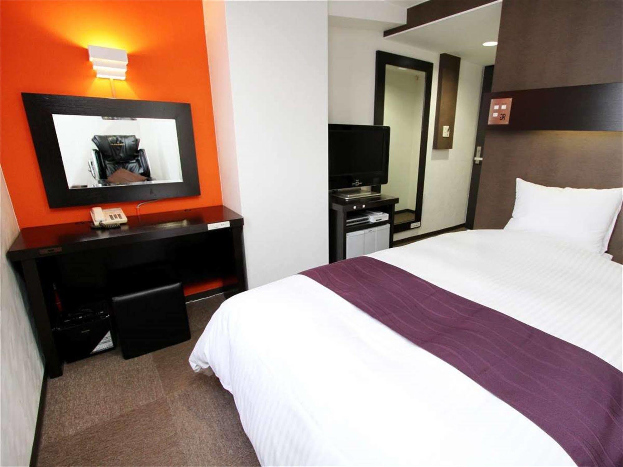 Green Rich Hotel Oita Ekimae Екстер'єр фото